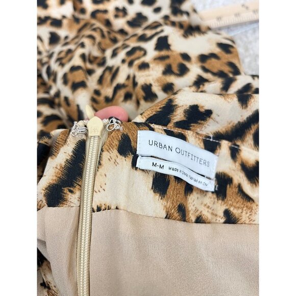 Urban Outfitters Leopard apron midi dress size M - Picture 2 of 8